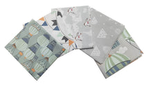 Load image into Gallery viewer, 5 x Fat Quarters Vintage balloons
